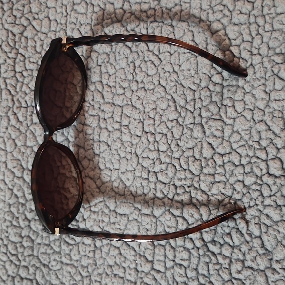 Bundle Of 3 Women's Sunglasses Various Styles Unbranded - Picture 3 of 14